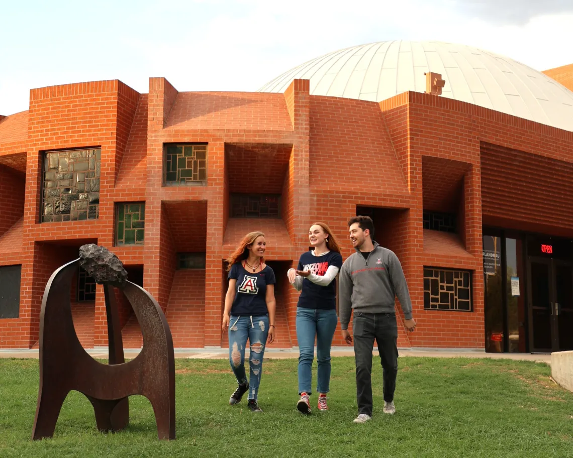 Students in front of flandrau at sunset